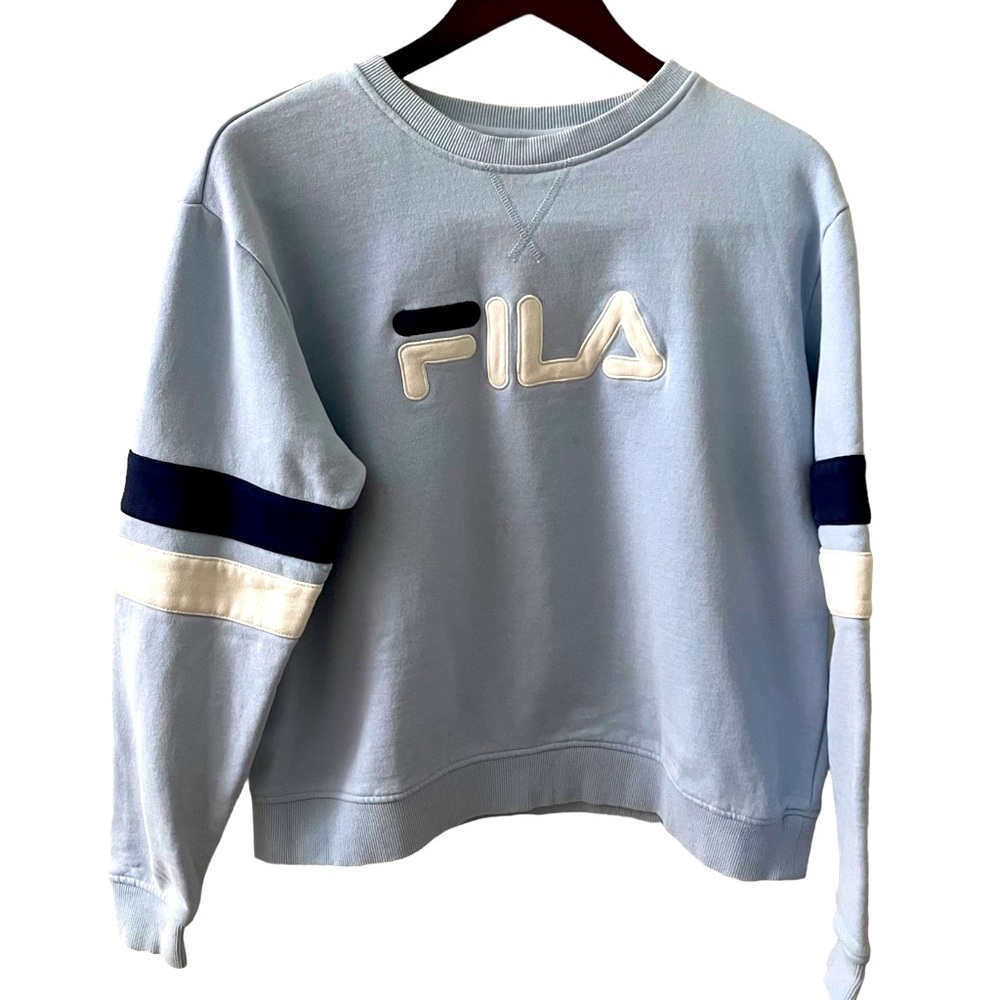 FILA womens Crew neck sweater in XL, it fits like a medium